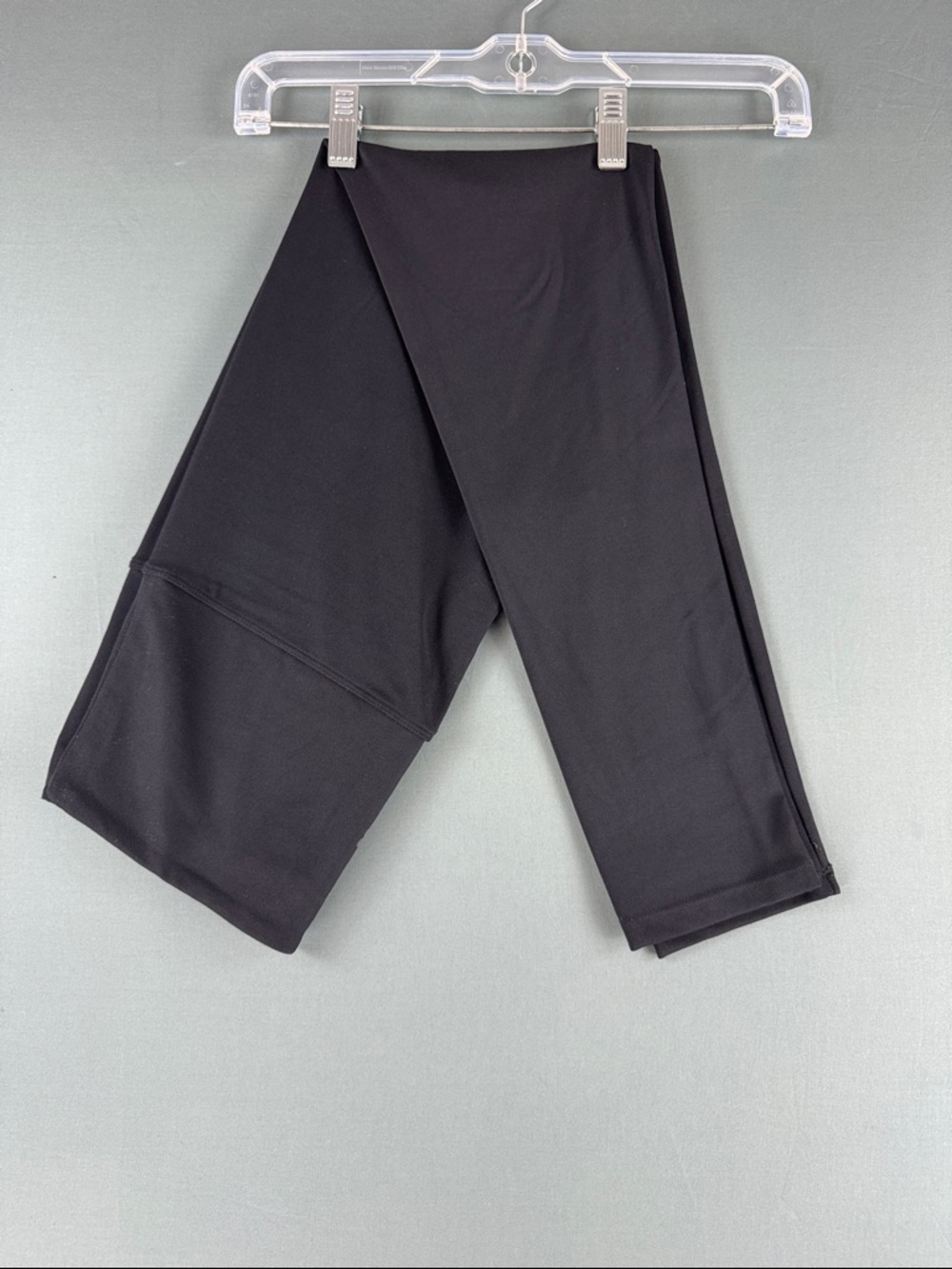 Tuff Athletics Women's Black Cropped Performance Joggers